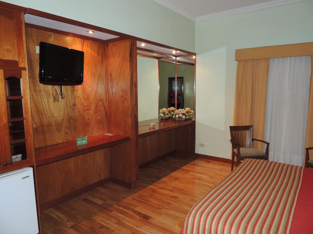 Hotel Cuprum Санта Роса Стая снимка